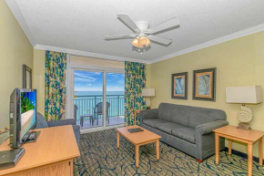 Spacious Oceanfront Oasis - 3 bedroom - 2 bath - Paradise Resort 1710 - Sleeps 12 Guests!